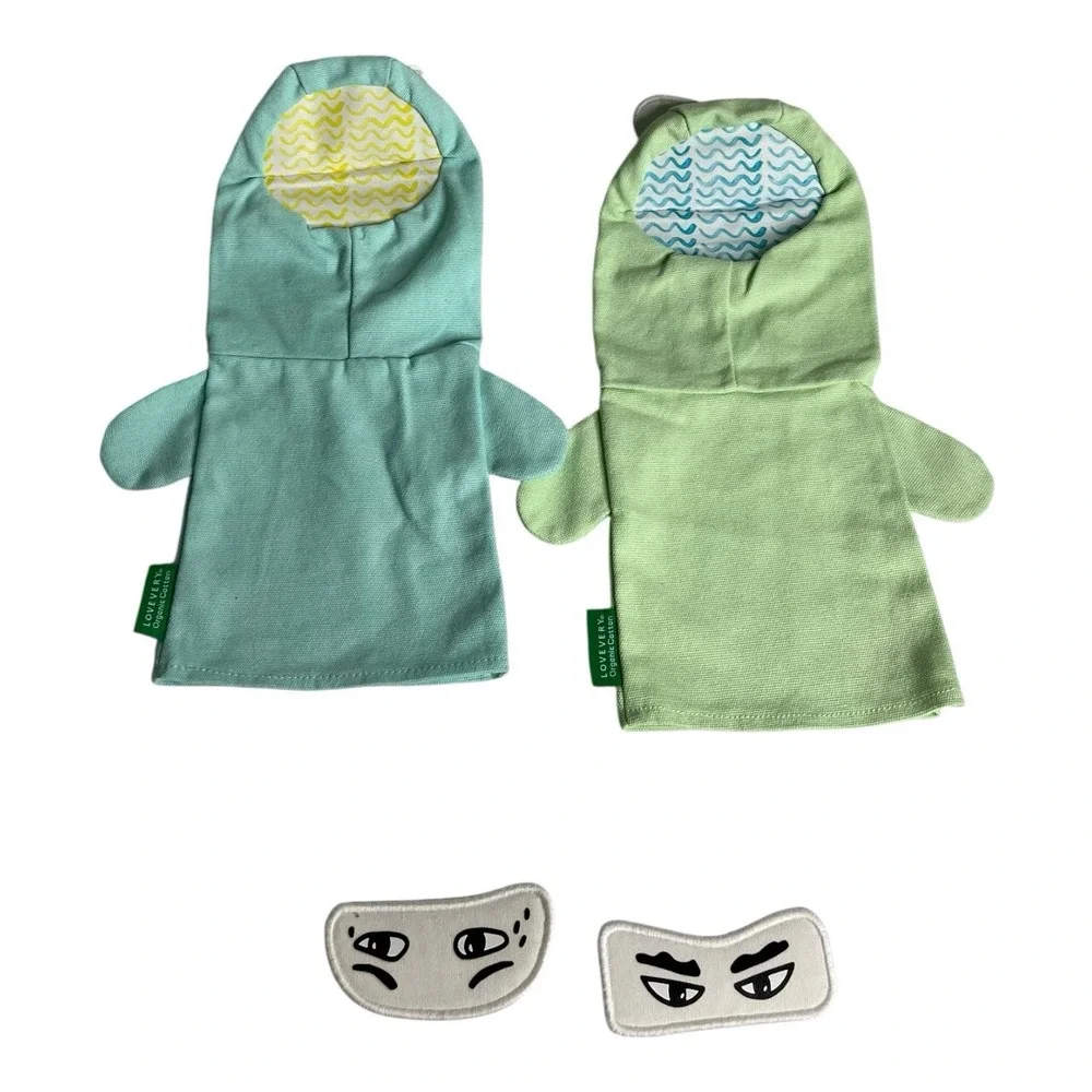 LOVEVERY The Storyteller 40-42 months Montessori Puppets Toy Play Set Eyes